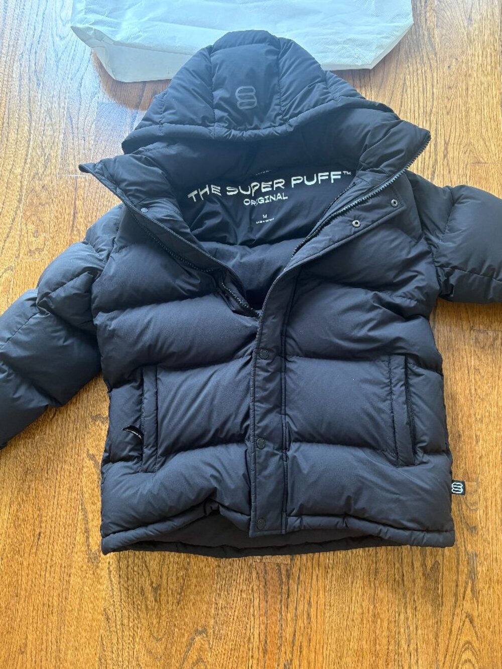 UNISEX Super Puff Original by Aritzia -- It will come with the original bag